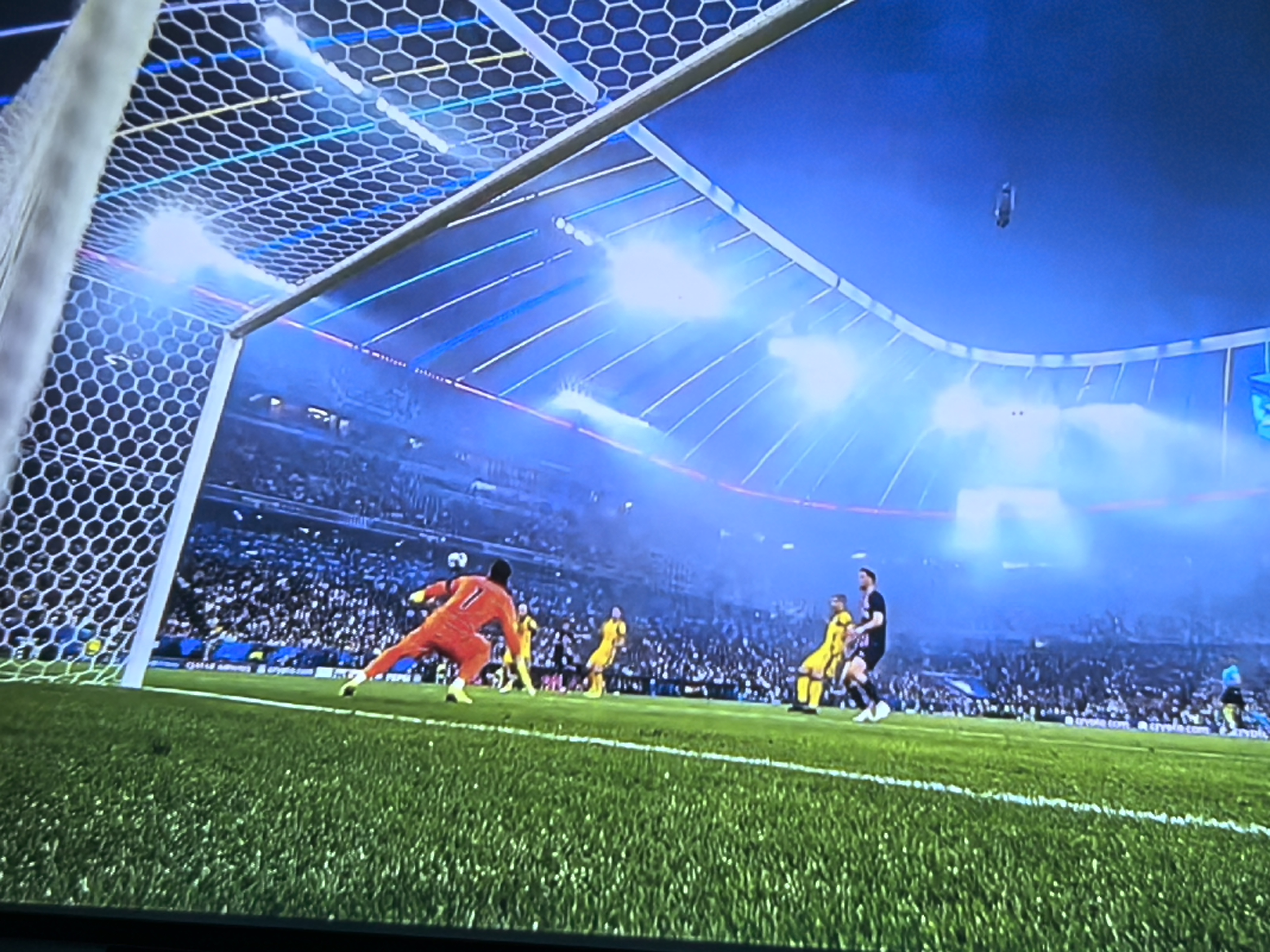 关于冲刺阶段德甲传出新动向；巴黎圣日耳曼手感冰凉；管理层表态——引发热议；高层口径保持一致的信息-kaiyun