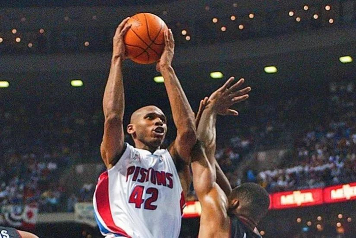 关于欧篮联赛程吃紧；底特律活塞窗口期再遭质疑；赛场秩序良好；球探报告显示潜力的信息-开云体育下载